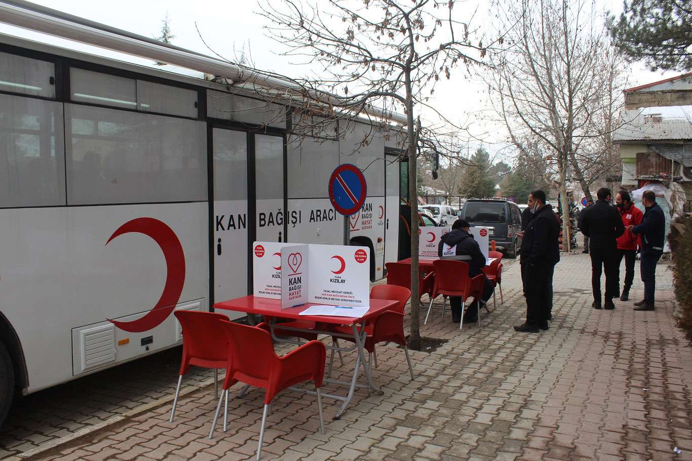 Kızılay Kan Bağış Aracı Palu'da Kızılay Kan Bağış Aracı Palu'da